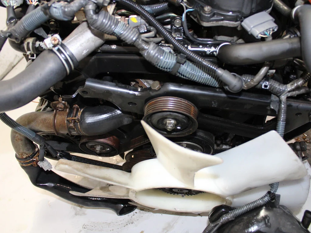 JDM 1996-2004 Nissan Frontier, Pathfinder, Xterra Motor VG33 3.3L 6 Cyl Engine - Image 3